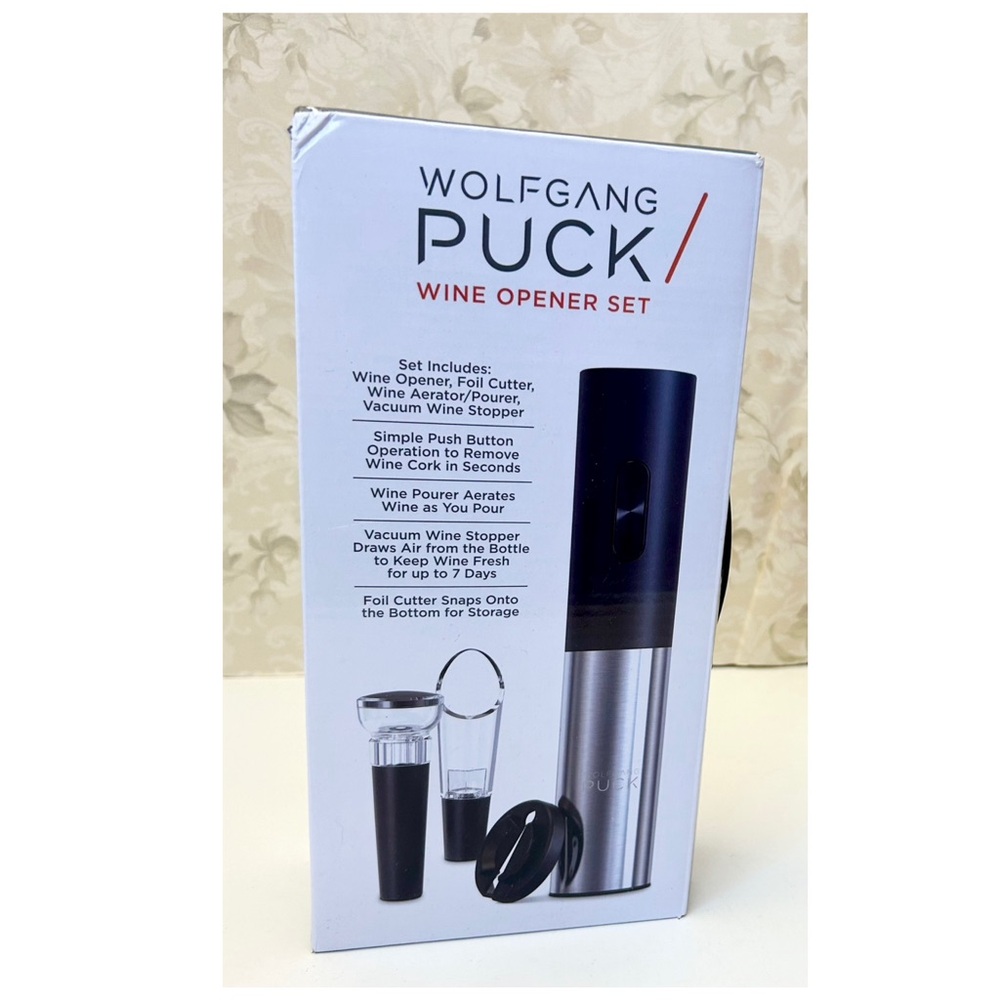 New Wolfgang Puck wine opener set
